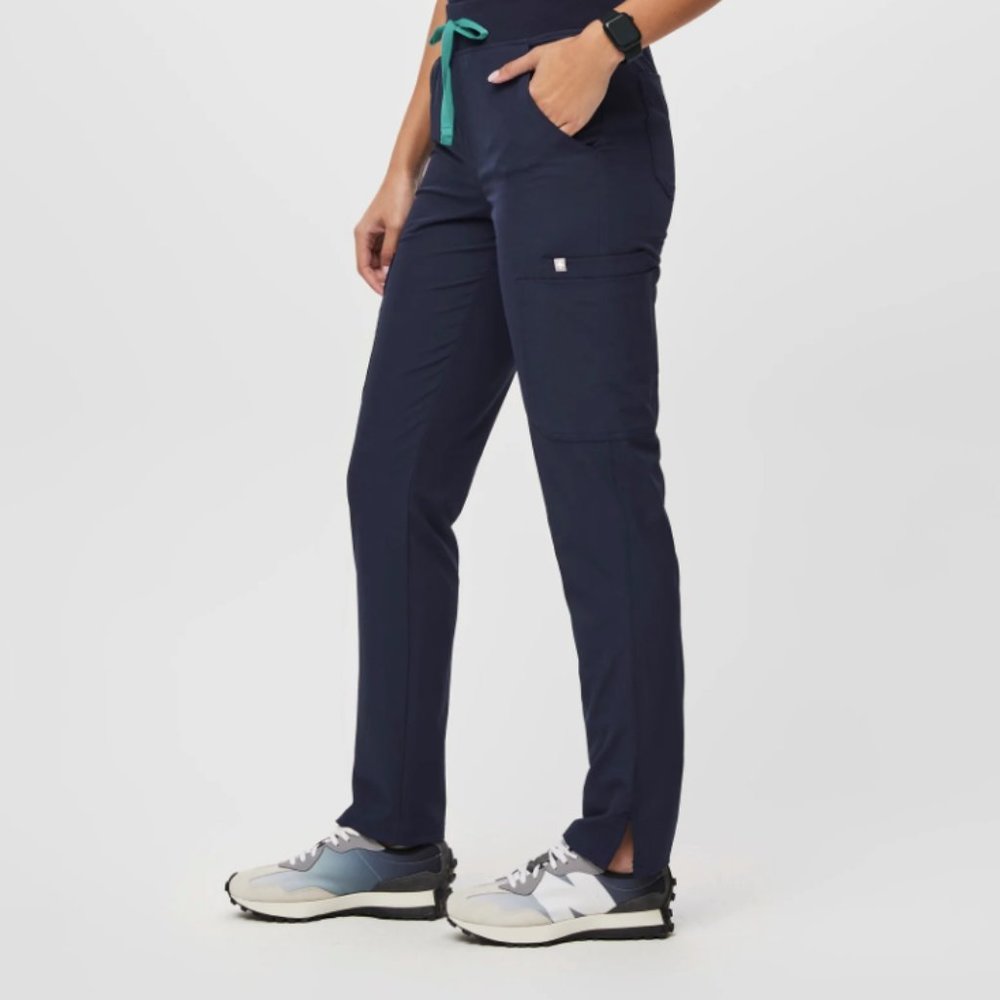 NWT High Waisted Yola™ FREEx™ Skinny Scrub Pants Navy
